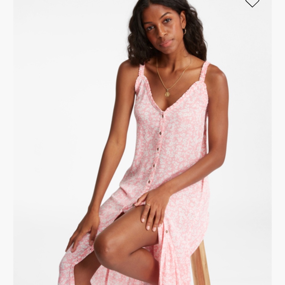 Billabong Sweet Edges Dress Slip into easy livin’ in this casual midi dress